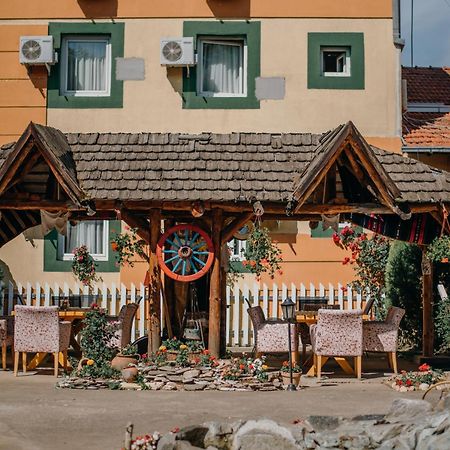 Gros Hotel - Leskovac Leskovac  Ngoại thất bức ảnh