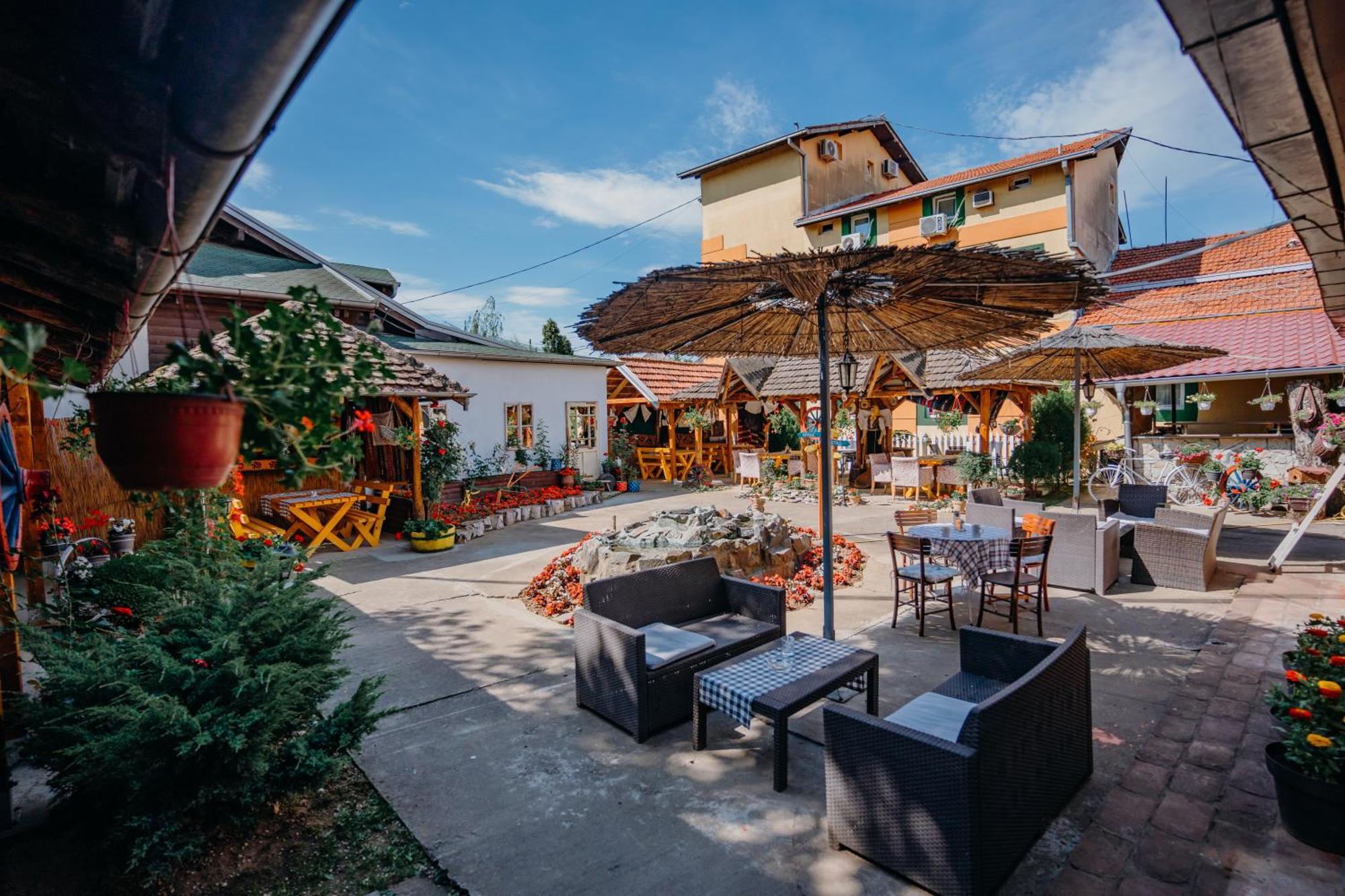 Gros Hotel - Leskovac Leskovac  Ngoại thất bức ảnh
