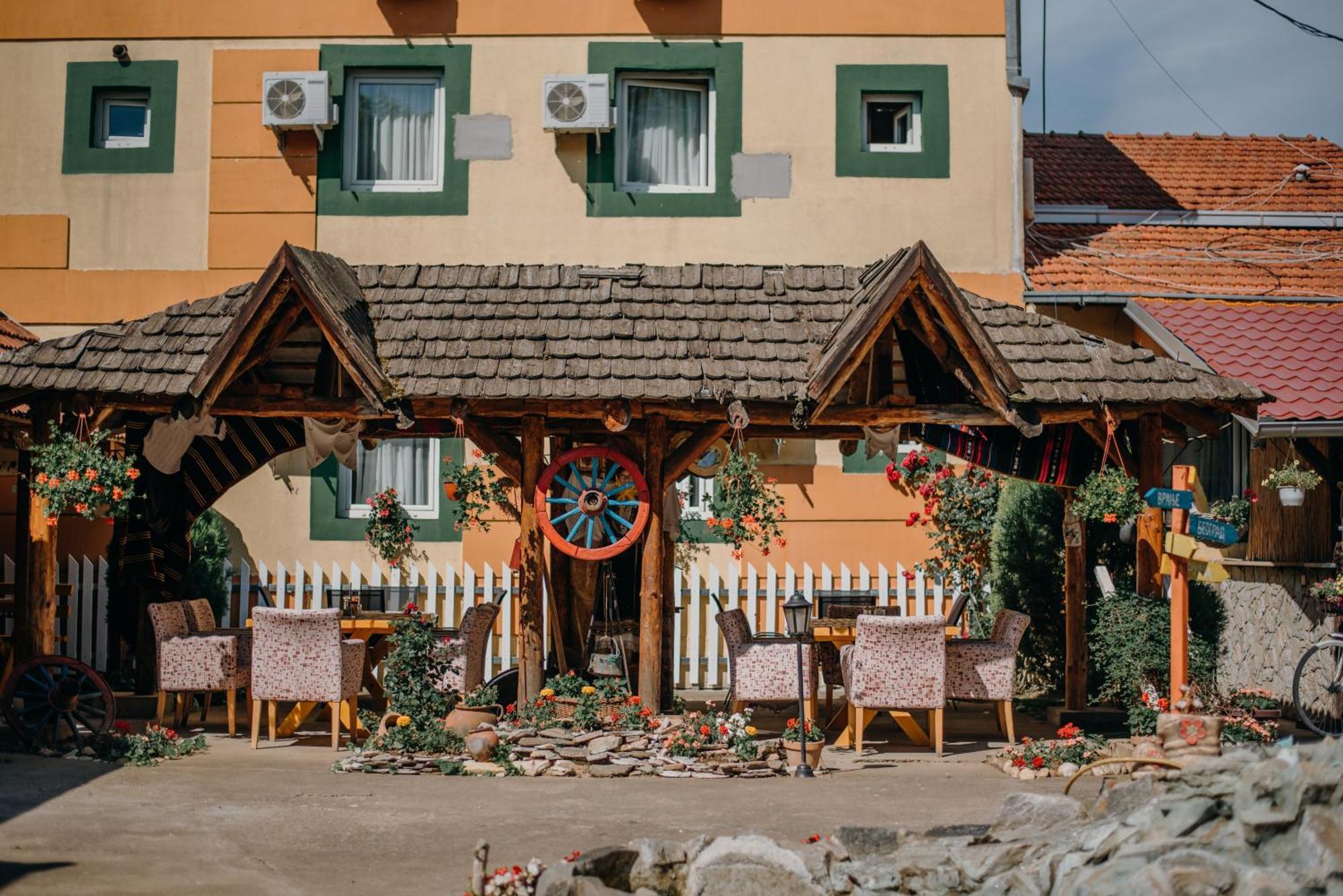 Gros Hotel - Leskovac Leskovac  Ngoại thất bức ảnh