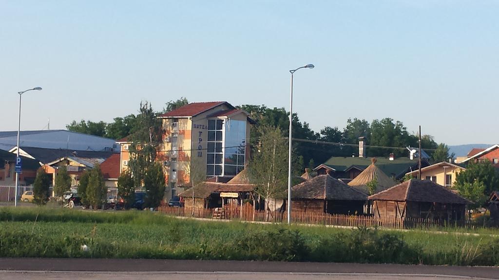 Gros Hotel - Leskovac Leskovac  Ngoại thất bức ảnh