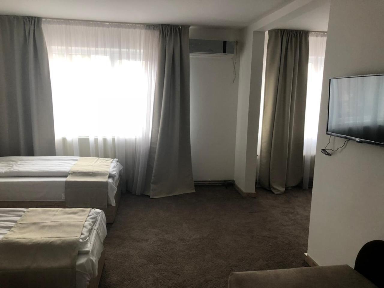 Gros Hotel - Leskovac Leskovac  Ngoại thất bức ảnh