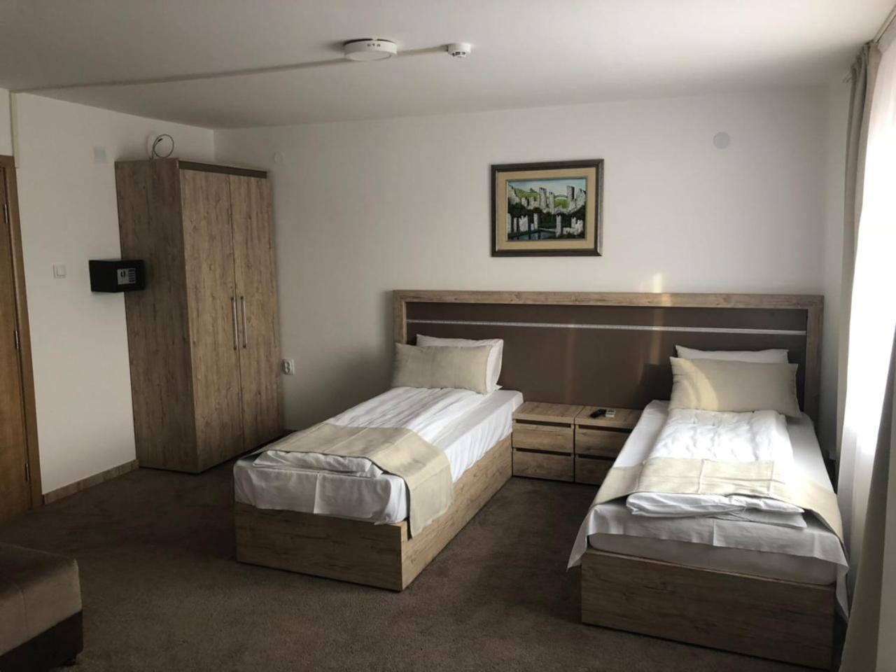 Gros Hotel - Leskovac Leskovac  Ngoại thất bức ảnh