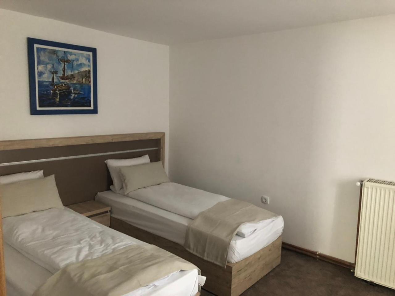 Gros Hotel - Leskovac Leskovac  Ngoại thất bức ảnh