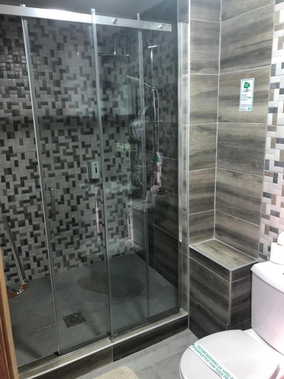 Gros Hotel - Leskovac Leskovac  Ngoại thất bức ảnh