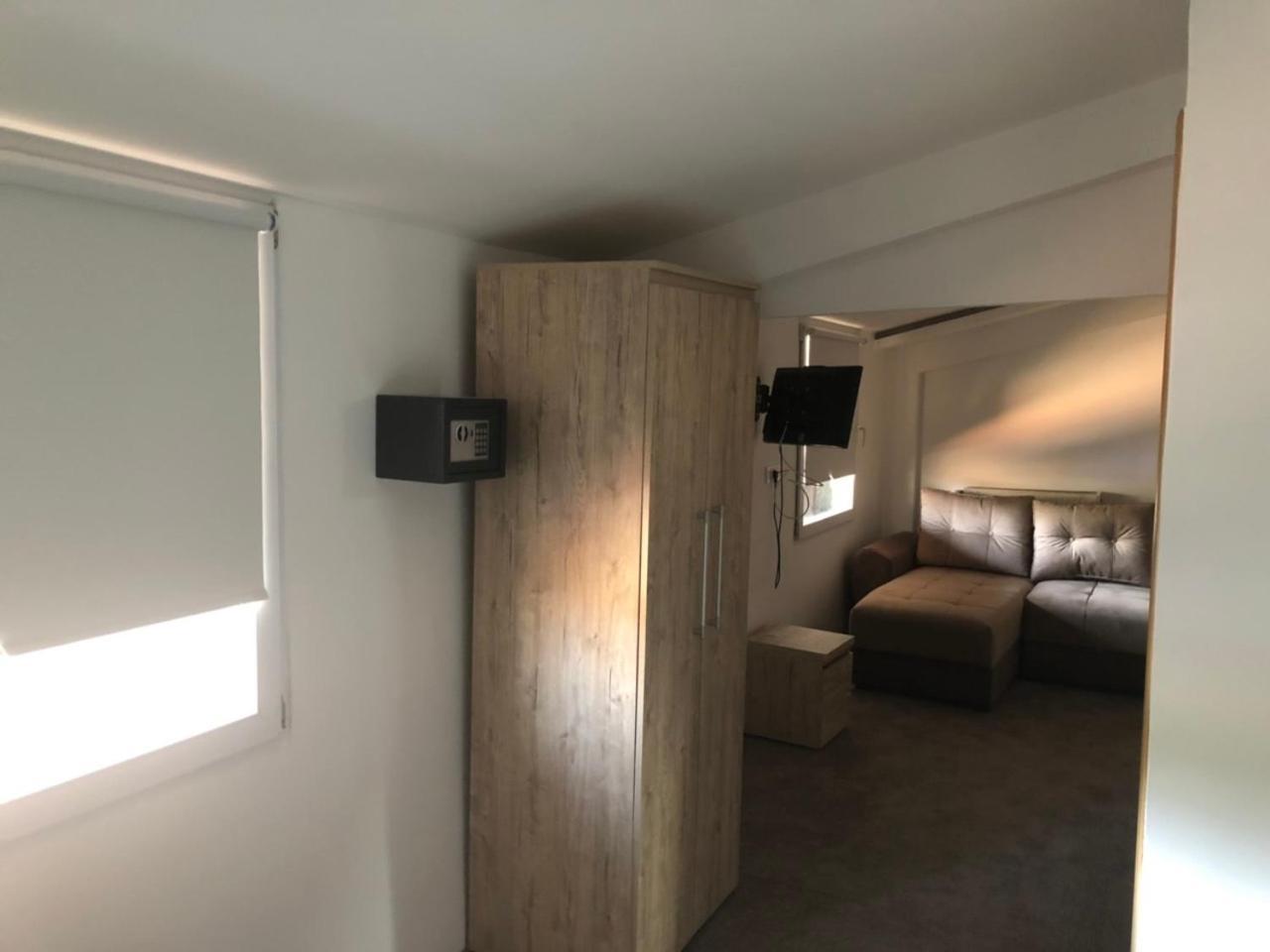 Gros Hotel - Leskovac Leskovac  Ngoại thất bức ảnh